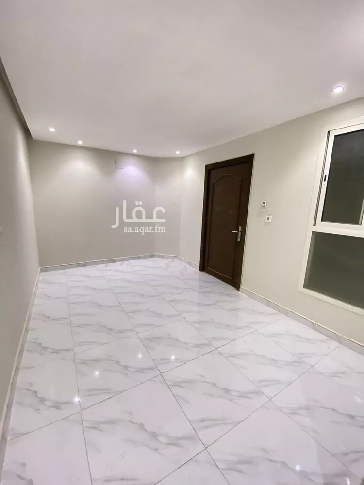 شقة للإيجار في شارع جرير بن عبدالله البجلي, حي مغرزات, مدينة الرياض, منطقة الرياض صورة 3
