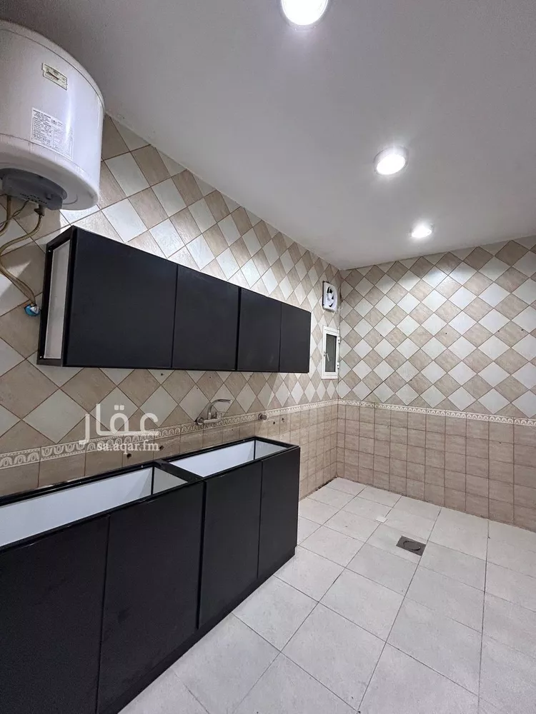 شقة للإيجار في شارع عشيرة, حي بدر, مدينة الرياض, منطقة الرياض 7