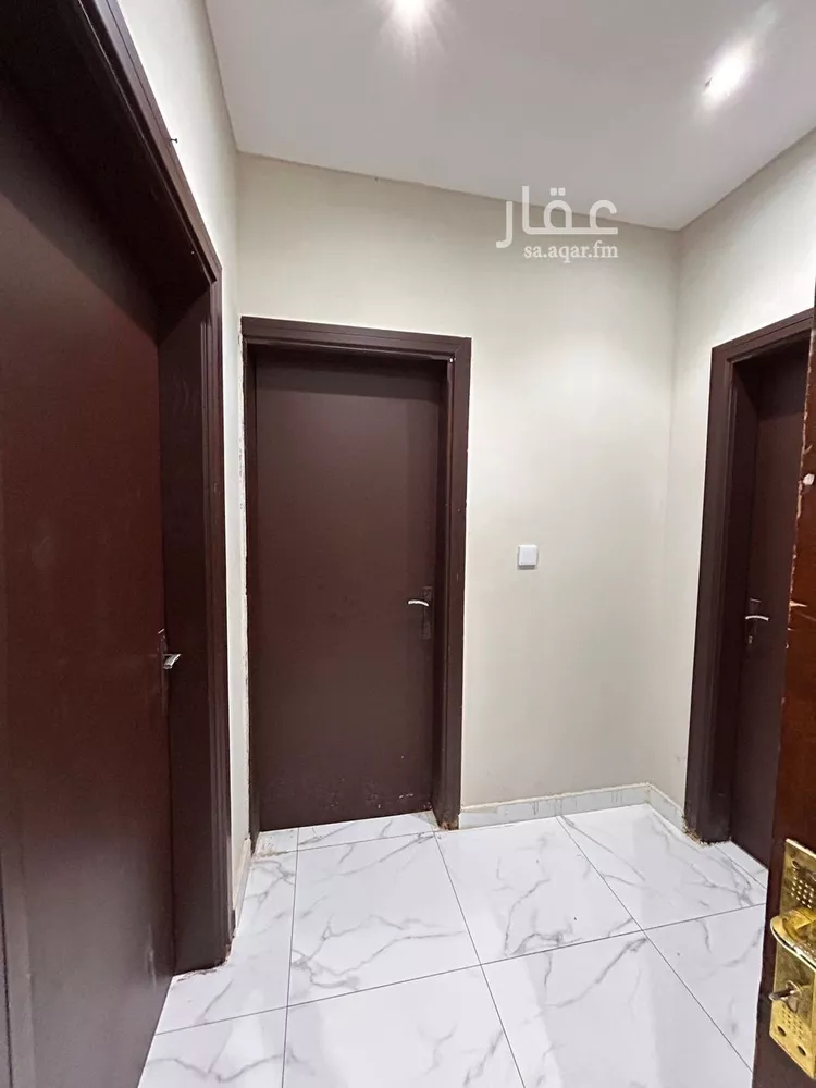 شقة للإيجار في شارع زيد البغدادي, حي الوزارات, مدينة الرياض, منطقة الرياض صورة 4