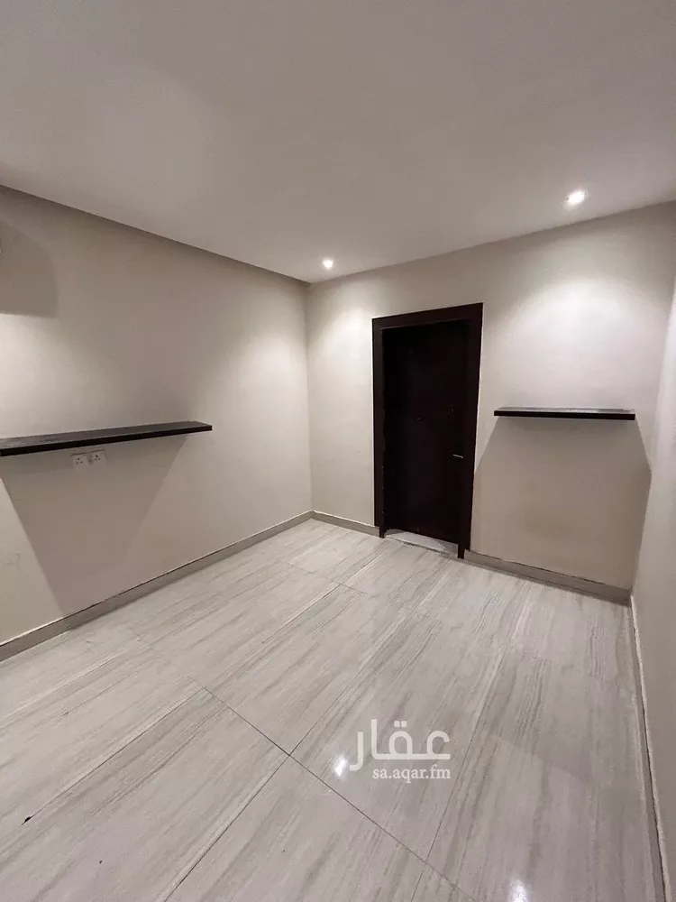 شقة للإيجار في شارع جرير بن عبدالله البجلي, حي مغرزات, مدينة الرياض, منطقة الرياض صورة 3