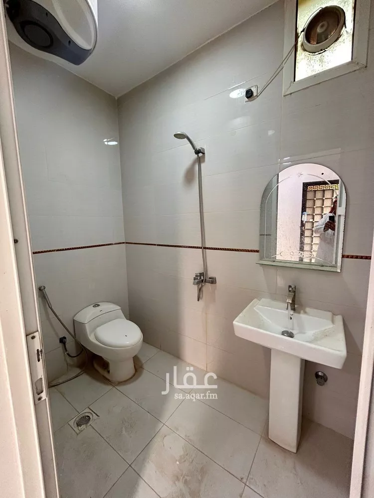شقة للإيجار في شارع طاهر المقدسي, حي الرحمانية, مدينة الرياض, منطقة الرياض صورة 3
