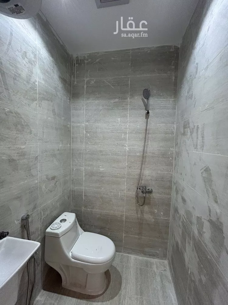 شقة للإيجار في شارع حارثة بن عدي, حي الوزارات, مدينة الرياض, منطقة الرياض صورة 3