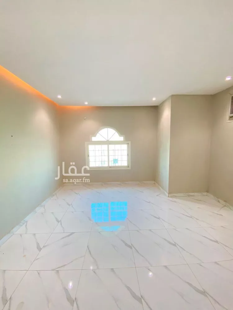 شقة للإيجار في شارع جرير بن عبدالله البجلي, حي مغرزات, مدينة الرياض, منطقة الرياض 4