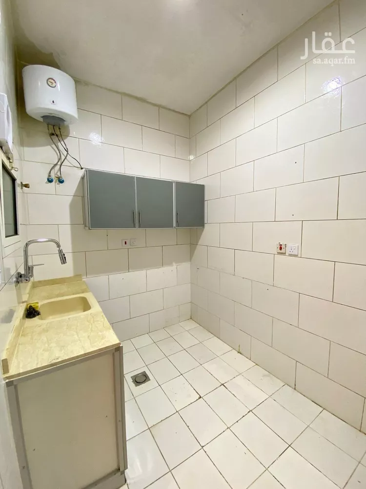 شقة للإيجار في شارع زيد البغدادي, حي الوزارات, مدينة الرياض, منطقة الرياض صورة 3