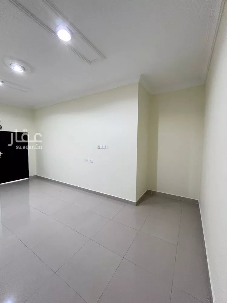 شقة للإيجار في شارع عشيرة, حي بدر, مدينة الرياض, منطقة الرياض 8