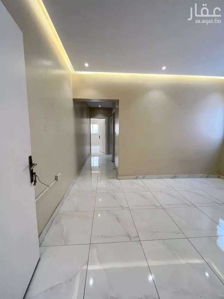 شقة للإيجار في شارع حارثة بن عدي, حي الوزارات, مدينة الرياض, منطقة الرياض صورة 4