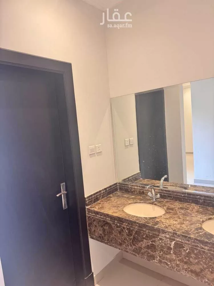 فيلا للإيجار في شارع أبي عبدالله الجيلاني, حي العارض, مدينة الرياض, منطقة الرياض صورة 5