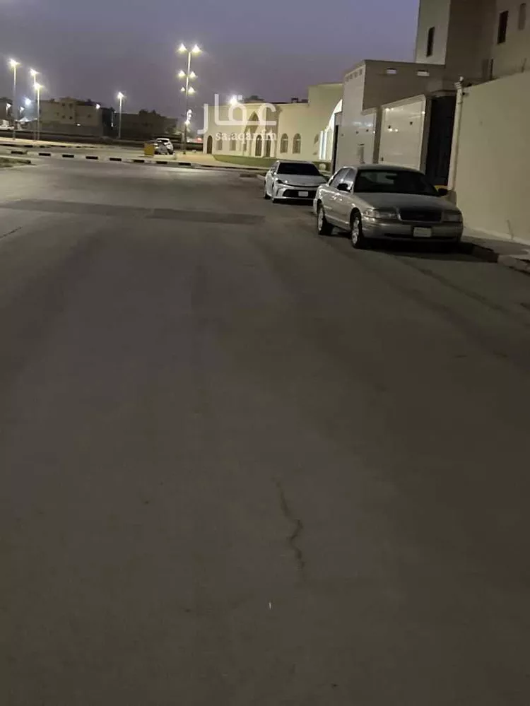 شقة للإيجار في شارع الزبير بن العوام, حي الملك خالد, مدينة عنيزه, منطقة القصيم صورة 2