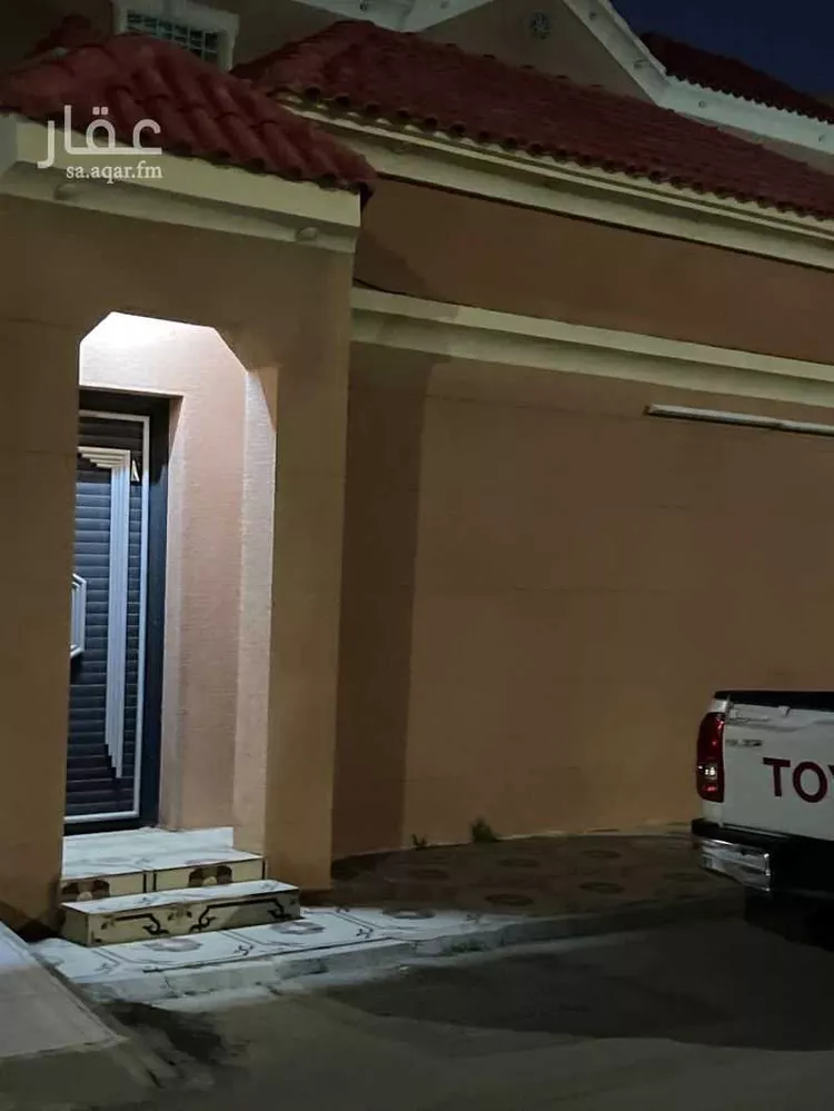 شقة للإيجار في شارع الزبير بن العوام, حي الملك خالد, مدينة عنيزه, منطقة القصيم صورة 3