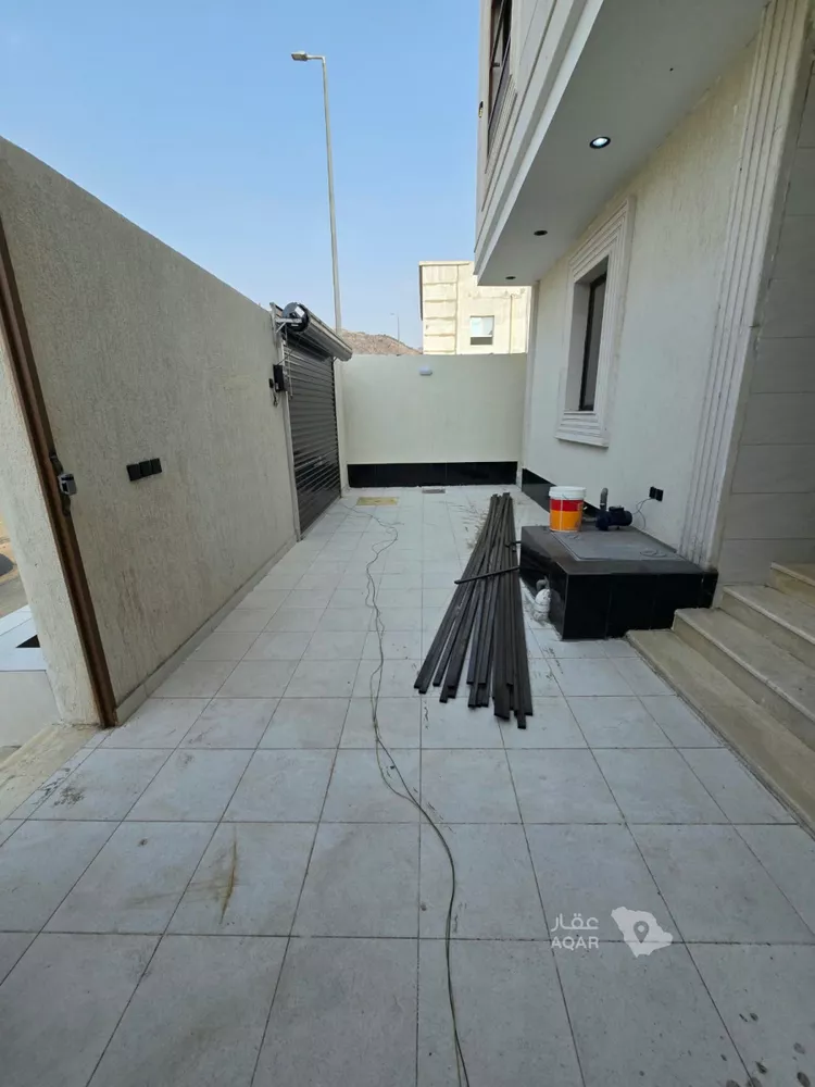 فيلا للبيع في شارع طلحة بن الزبير, حي القشاشية الجديد, مدينة مكة المكرمة, منطقة مكة المكرمة صورة 3