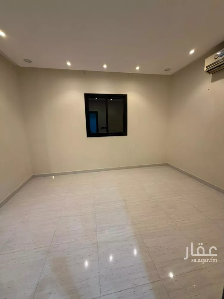 فيلا للإيجار في شارع أحمد بن طريف, حي عكاظ, مدينة الرياض, منطقة الرياض صورة 5
