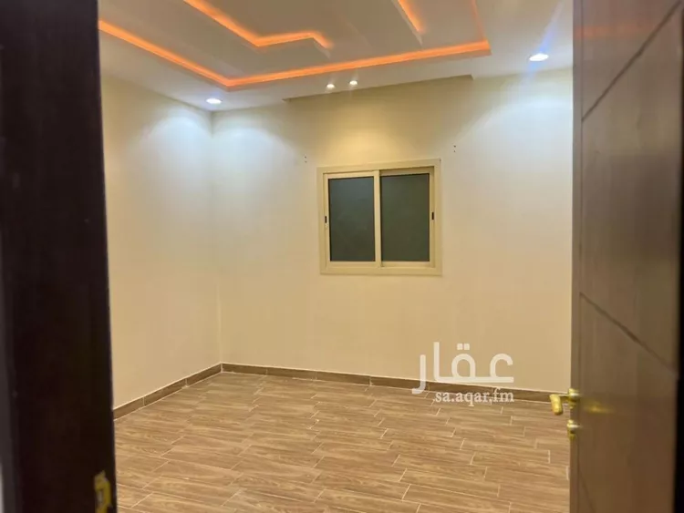 فيلا للإيجار في شارع أحمد بن طريف, حي عكاظ, مدينة الرياض, منطقة الرياض صورة 3