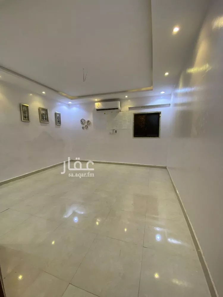 فيلا للبيع في شارع الدفاع, حي إشبيلية, مدينة الرياض, منطقة الرياض صورة 3