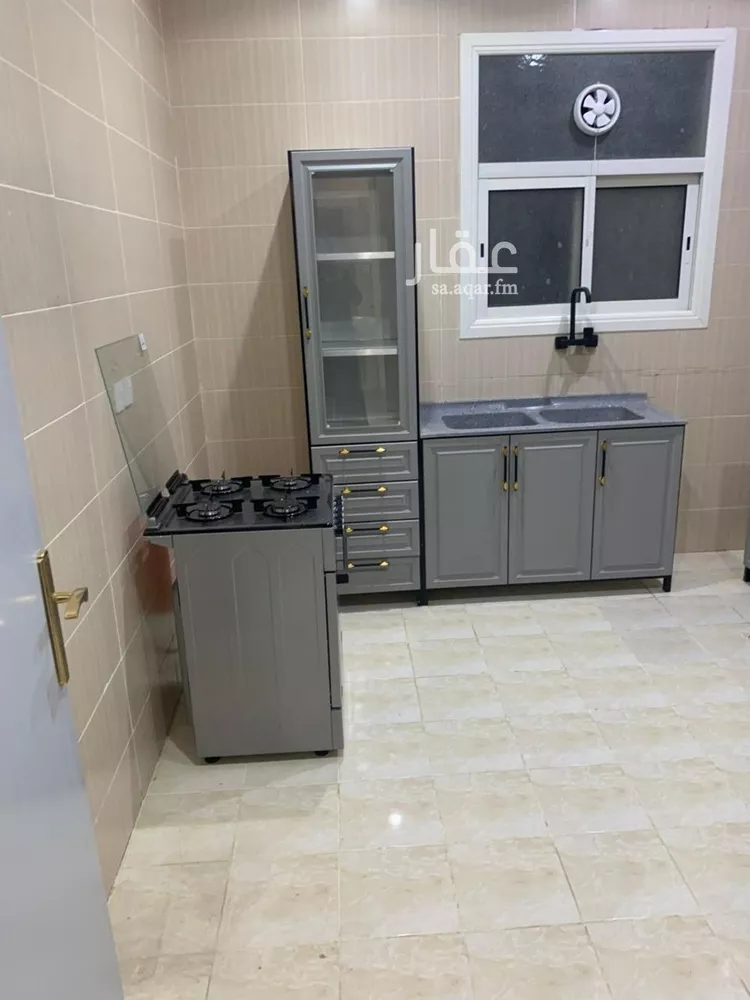 Floor for Rent in Riyadh Al Qadisiyah صورة 3