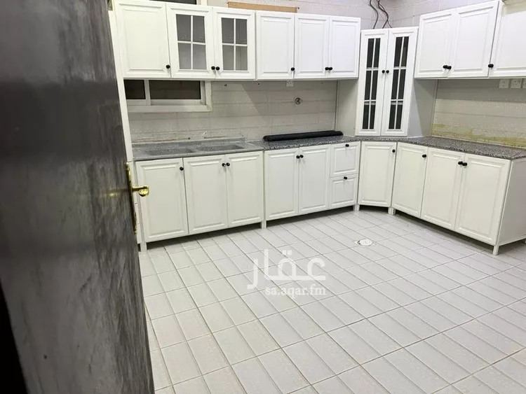 شقة للإيجار في شارع هدبة بن مصعب, حي الرمال, مدينة الرياض, منطقة الرياض