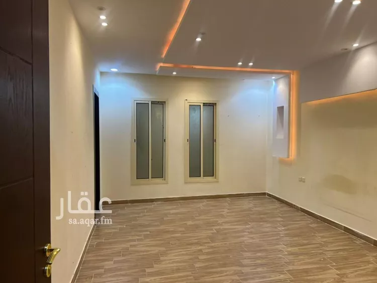 فيلا للإيجار في شارع أحمد بن طريف, حي عكاظ, مدينة الرياض, منطقة الرياض صورة 4
