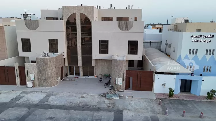 Floor for Sale in Riyadh At Taawon