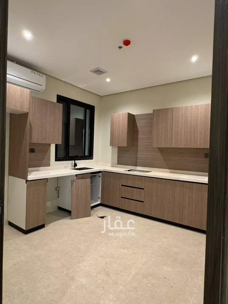 شقة للبيع في شارع احمد بن عجيان, حي طيبة, مدينة الدمام, المنطقة الشرقية