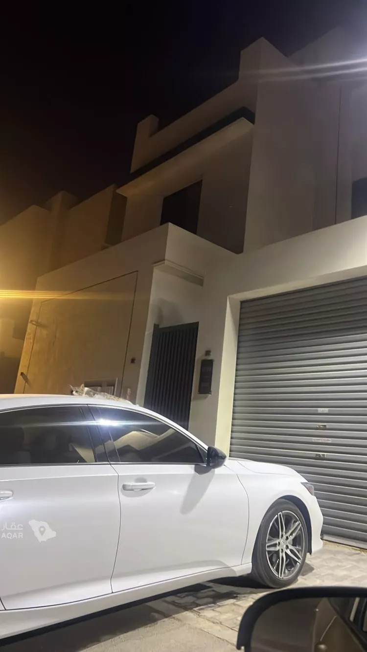 Floor for Rent in Riyadh Ash Sharq 13