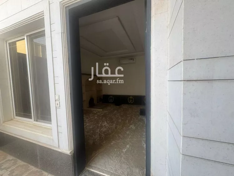 فيلا للبيع في شارع حمزة بن القاسم, حي الرمال, مدينة الرياض, منطقة الرياض 16