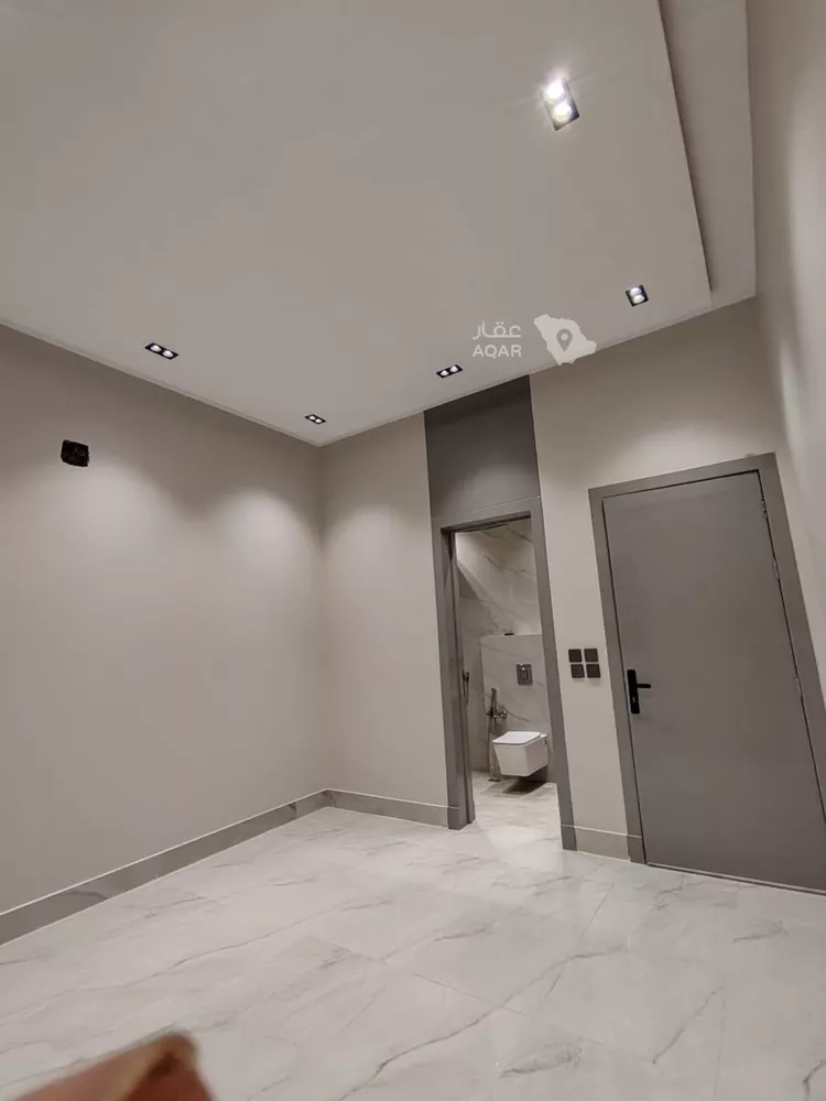 Floor for Rent in Riyadh Ash Sharq 3