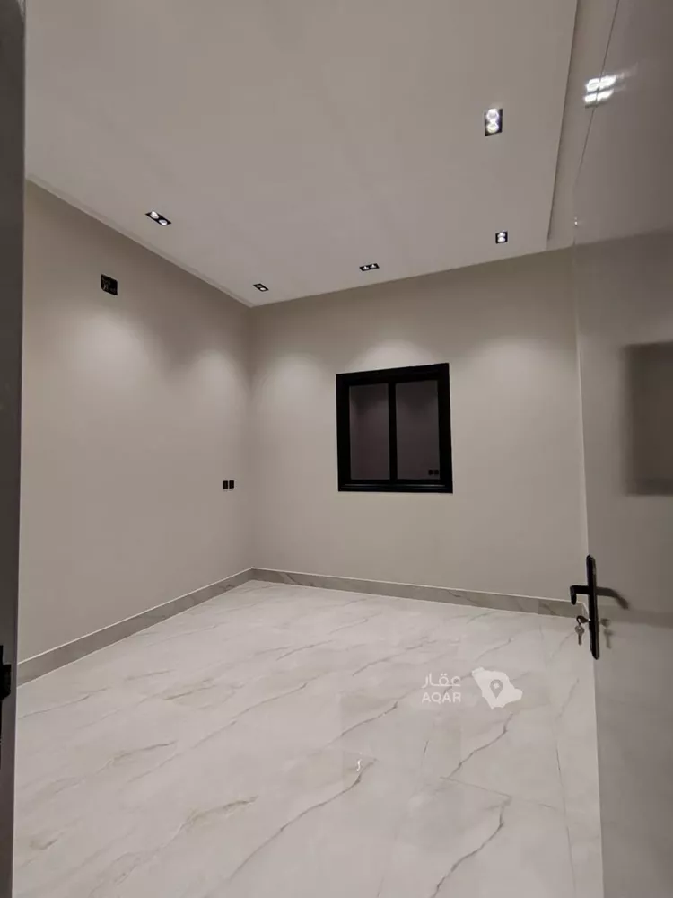 Floor for Rent in Riyadh Ash Sharq 16