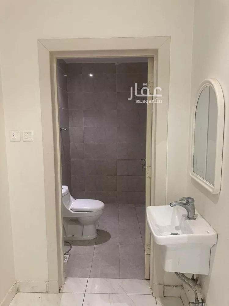 شقة للإيجار في شارع أبي عبيدة النابلسي, حي عكاظ, مدينة الرياض, منطقة الرياض