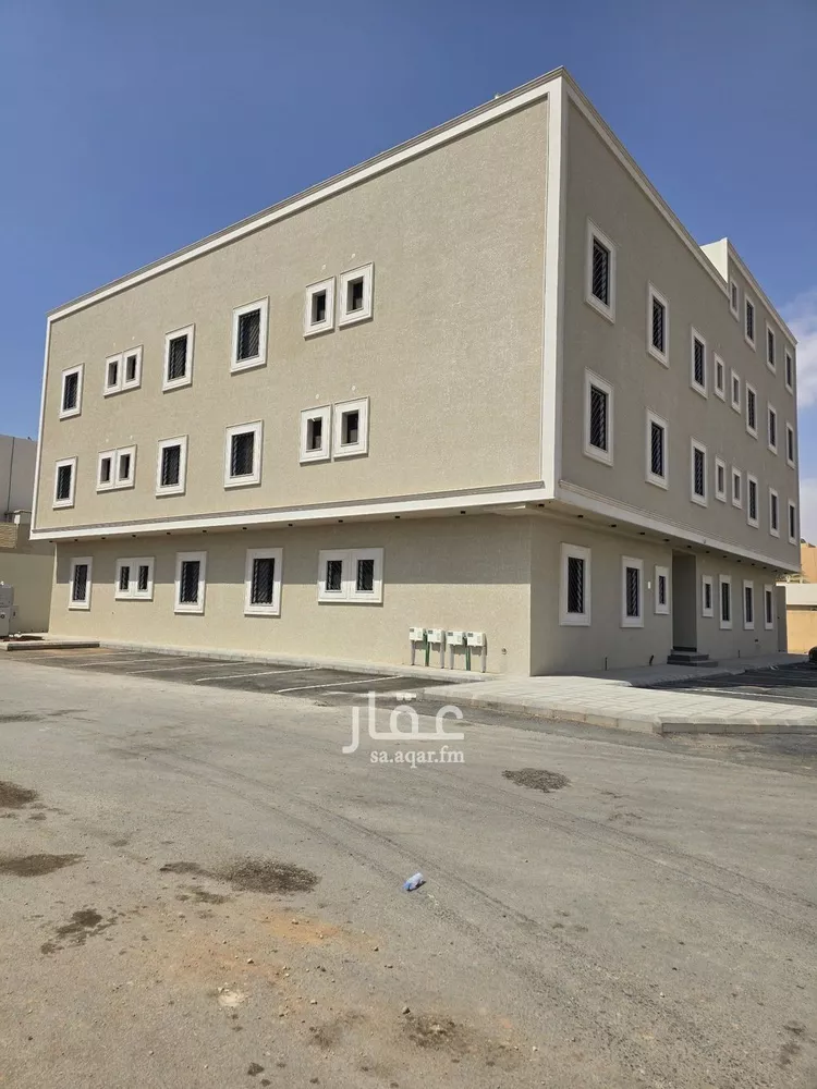 Building for Rent in Riyadh Al Janadriyah