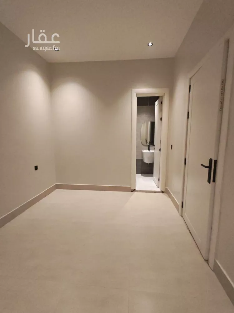 Building for Rent in Riyadh Al Janadriyah صورة 4