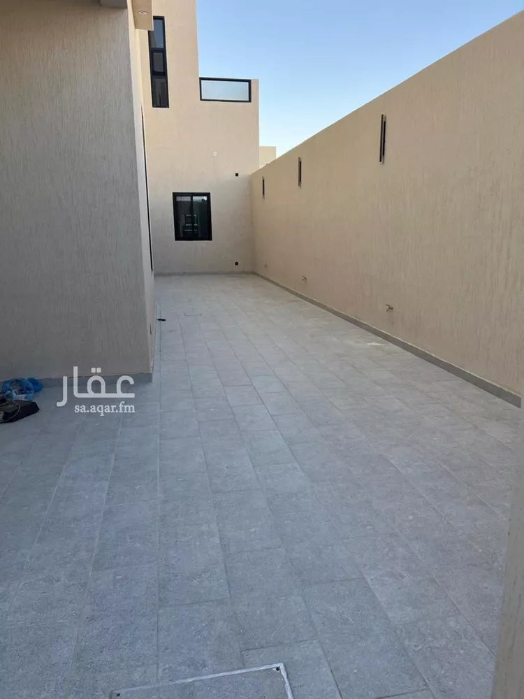 فيلا للبيع في شارع أحمد بن الحسن الأنصاري, حي المهدية, مدينة الرياض, منطقة الرياض صورة 2
