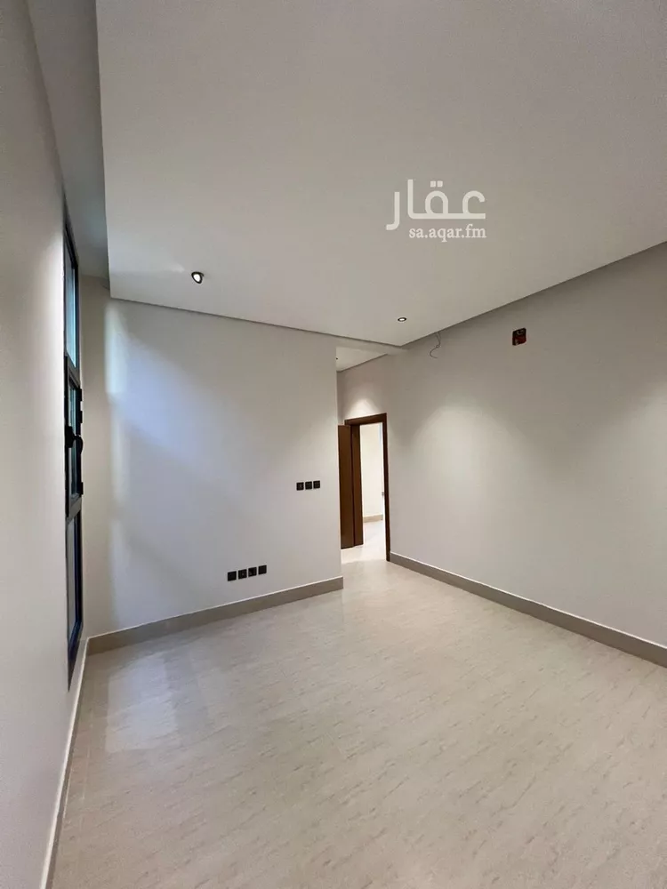 فيلا للبيع في شارع أحمد بن علي بن السمين, حي المهدية, مدينة الرياض, منطقة الرياض 11