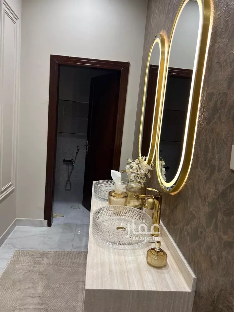 فيلا للبيع في شارع عبداللطيف بن المبارك, حي المهدية, مدينة الرياض, منطقة الرياض