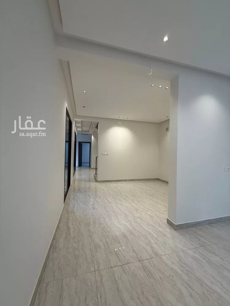 فيلا للبيع في شارع محمد الغساني, حي المهدية, مدينة الرياض, منطقة الرياض صورة 4