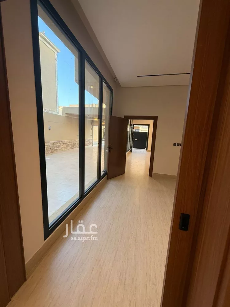فيلا للبيع في شارع أحمد بن علي بن السمين, حي المهدية, مدينة الرياض, منطقة الرياض 15