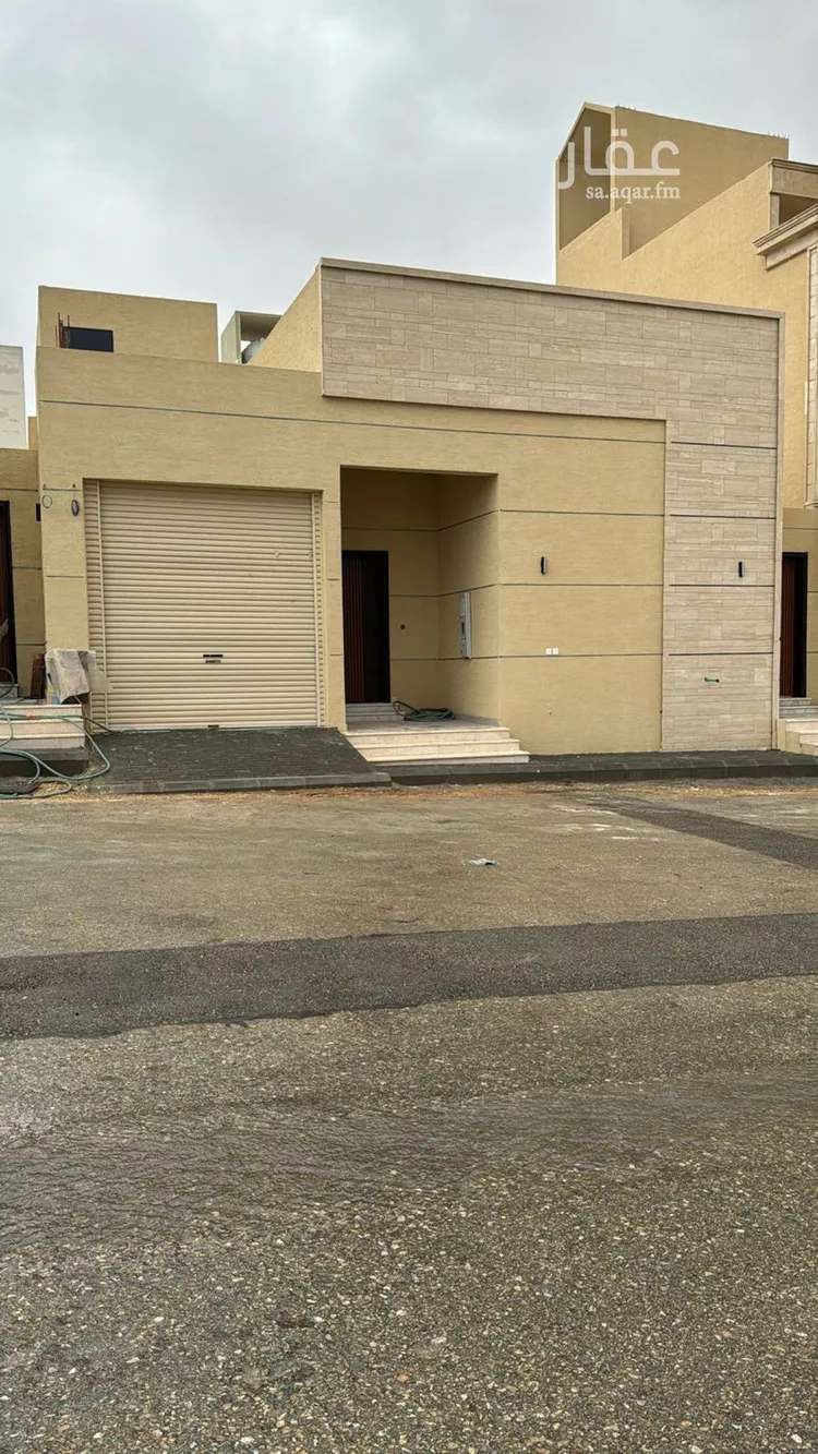 فيلا للبيع في شارع زين الدين النابلسي, حي المهدية, مدينة الرياض, منطقة الرياض صورة 2