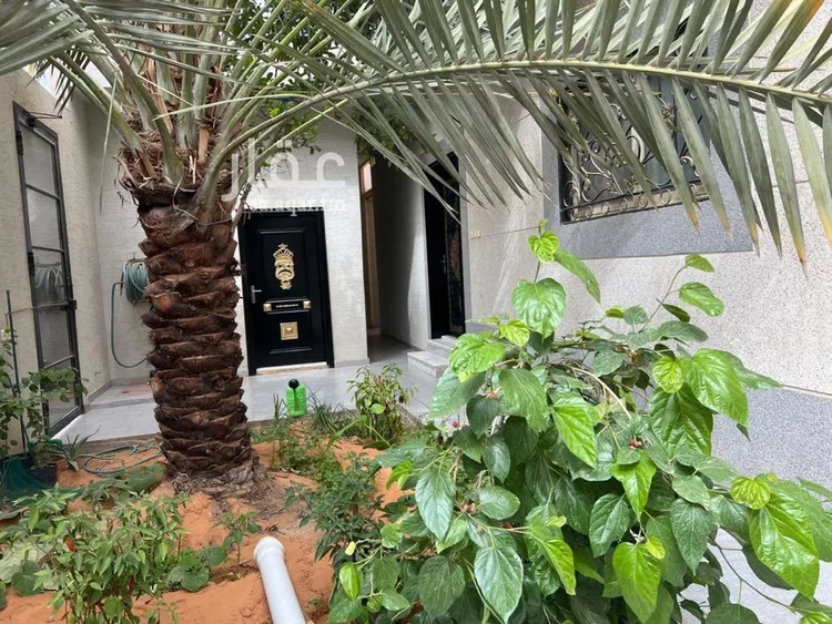 فيلا للبيع في شارع عبداللطيف بن المبارك, حي المهدية, مدينة الرياض, منطقة الرياض 13
