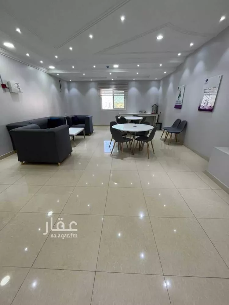 مكتب تجاري للإيجار في شارع طارق بن زياد, حي المروج, مدينة ابها, منطقة عسير صورة 2