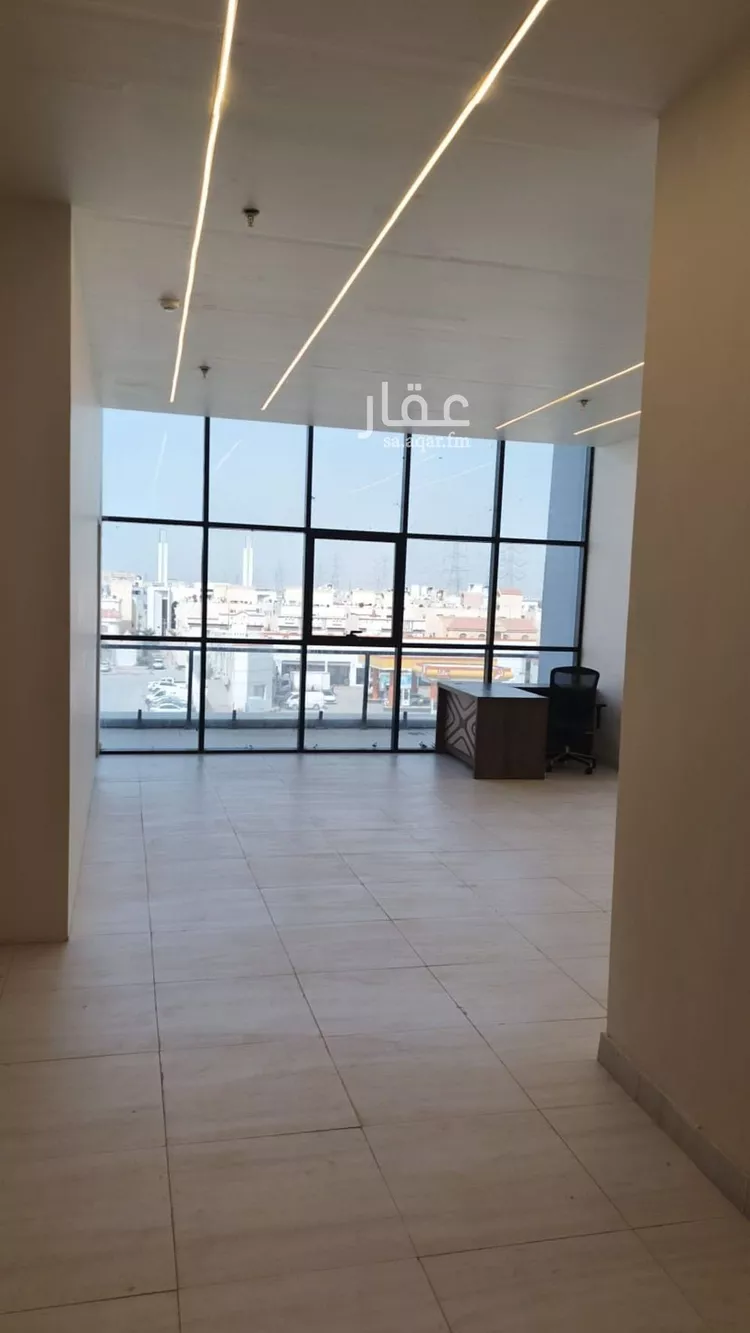 مكتب تجاري للإيجار في شارع وادي الساحل, حي الرمال, مدينة الرياض, منطقة الرياض صورة 2
