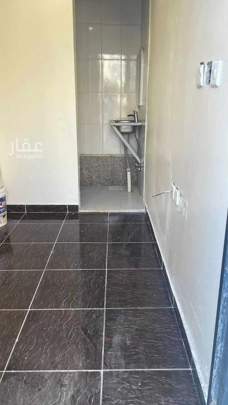 غرفة للإيجار في شارع رقم 403, حي الملقا, مدينة الرياض, منطقة الرياض صورة 3