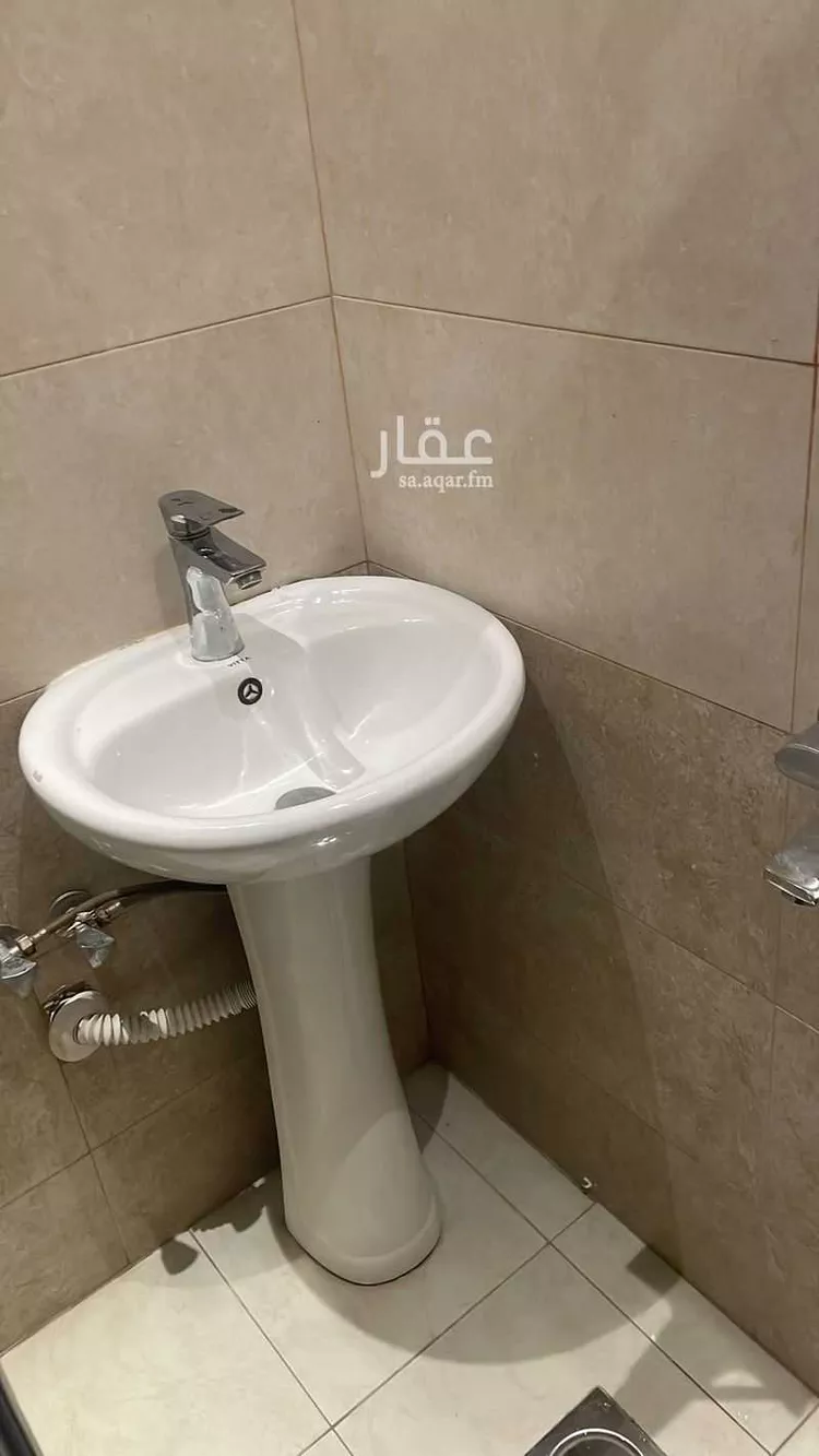 غرفة للإيجار في شارع رقم 351, حي الملقا, مدينة الرياض, منطقة الرياض صورة 4