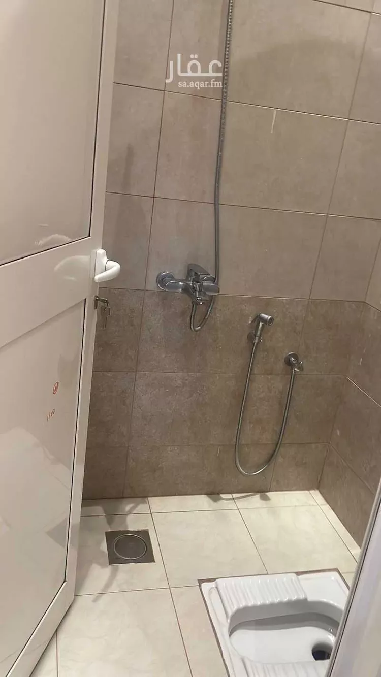 غرفة للإيجار في شارع رقم 351, حي الملقا, مدينة الرياض, منطقة الرياض صورة 2