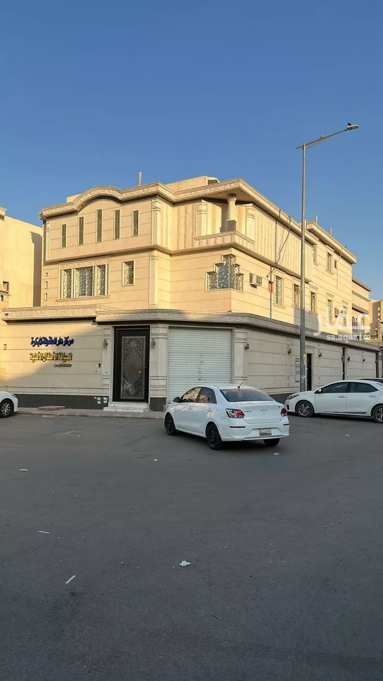 فيلا للبيع في شارع الشيوخ, حي السعادة, مدينة الرياض, منطقة الرياض صورة 2
