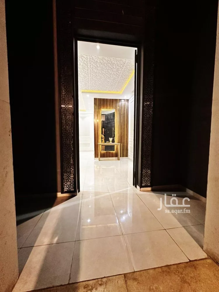 فيلا للبيع في شارع أحمد بن داود الجذامي, حي الرمال, مدينة الرياض, منطقة الرياض صورة 2