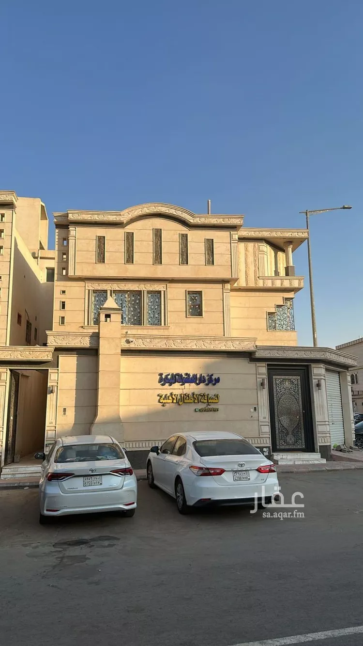 فيلا للبيع في شارع الشيوخ, حي السعادة, مدينة الرياض, منطقة الرياض