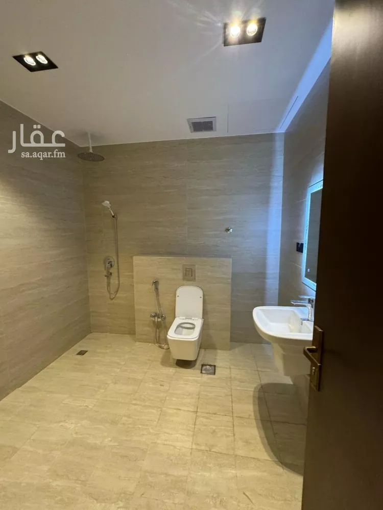 دور للبيع في شارع عبدالله النجدي, حي العارض, مدينة الرياض, منطقة الرياض صورة 3