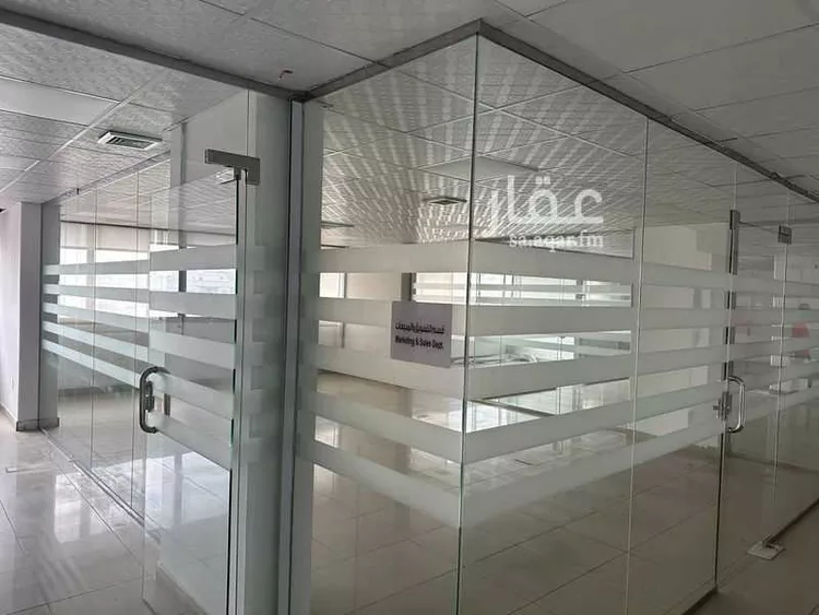 عمارة للإيجار في شارع الحادي عشر, حي السوق, مدينة الدمام, المنطقة الشرقية صورة 2