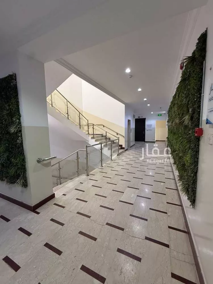 Commercial Office for Rent in Riyadh Al Malaz صورة 2