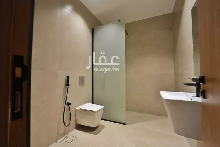Floor for Rent in Riyadh Al Mursalat 12
