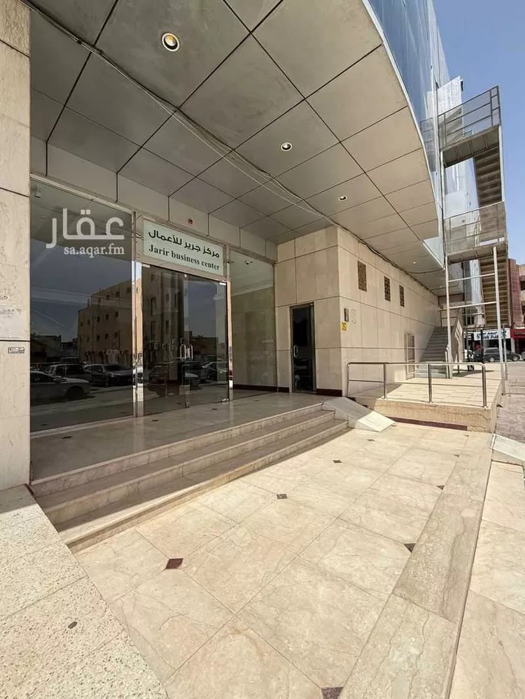 Commercial Office for Rent in Riyadh Al Malaz صورة 3