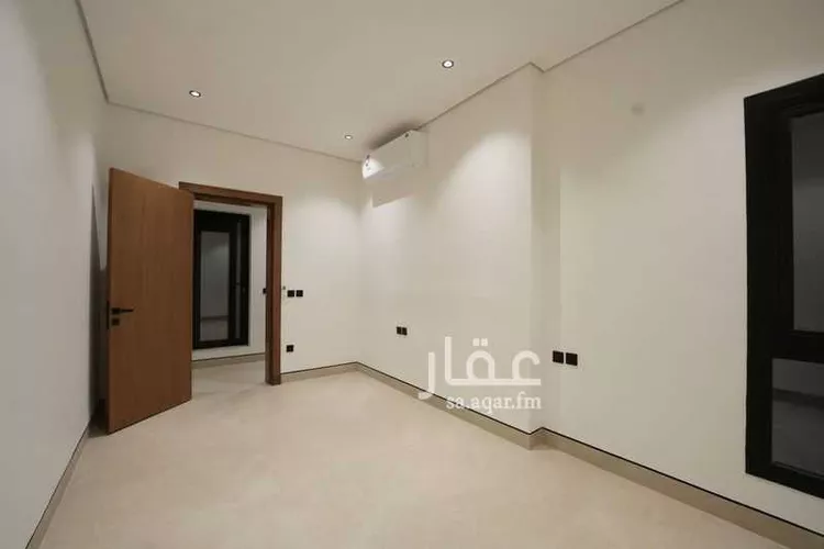 Floor for Rent in Riyadh Al Mursalat 11